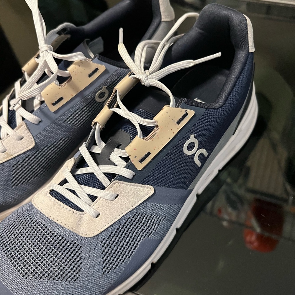 Mens ON Cloudrift shoes